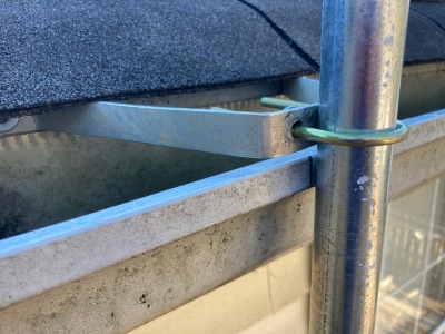 homemade-antenna-pole-mount-installed homemade-antenna-pole-mount-installed